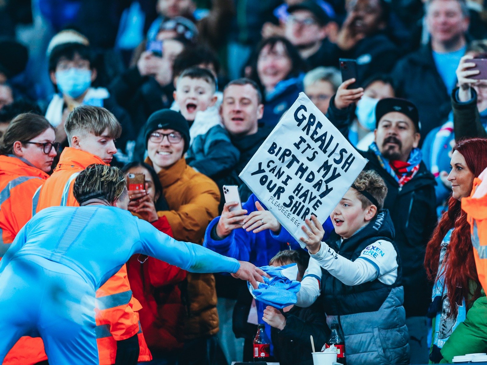 首轮不敌小 首轮不敌小